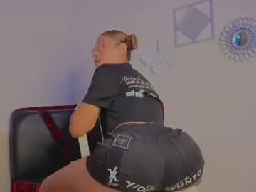 Chaturbate Free Live Porn of ass_naughty_20