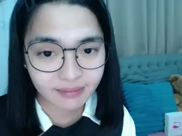 Chaturbate Live Sex Cam of zhaviahale