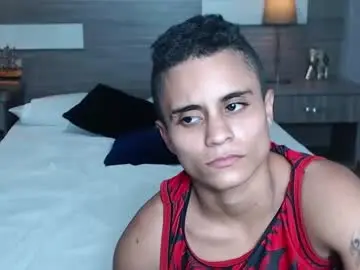 Chaturbate Live Sex Cam of liiamthompson