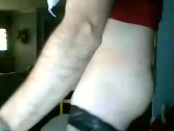 Chaturbate Watch Live Sex Cams of montyyyyyb123