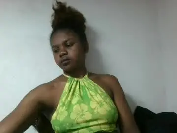 Chaturbate Live Sex Cam of sasantella
