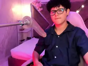 Chaturbate Watch Live Sex Cams of luke_bear