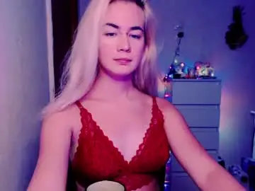 Chaturbate Live Sex Cam of carinfox