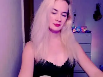 Chaturbate Live Sex Cam of carinfox