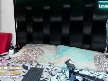 Chaturbate Adult Webcam of alaiasexygirl