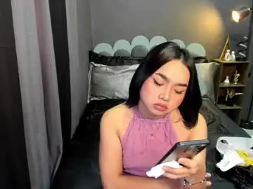 Chaturbate Live Sex Cam of hotasian_lili