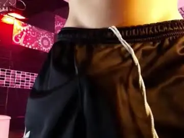 Chaturbate Best live sex cam show of small_hot19