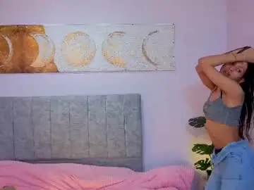 Chaturbate Live Porn of clara_evanss
