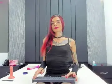 Chaturbate Nude Webcam of emily_collins69