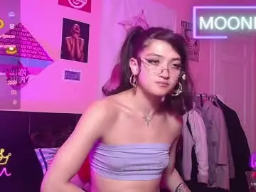 Chaturbate Free Live Porn of moonfiredance