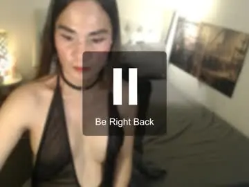 Chaturbate Live Sex Cam of xqueenyasiandomcumx