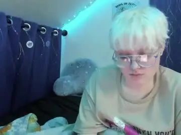 Chaturbate Free Porn Cam of sparkling_water_hate_club