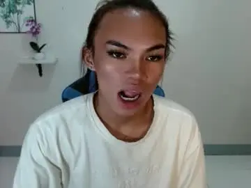 Chaturbate Live Sex Cam of urnaughtysexy_alina