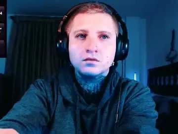 Chaturbate Adult Video Chat of ftmblueyes