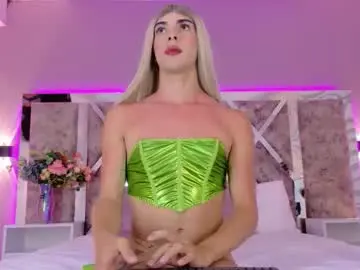 Chaturbate Adult Video Chat of maxirogers