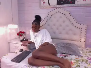 Chaturbate Live Sex Cam of isisbrown_