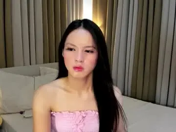 Chaturbate Best live sex cam show of urgirlaira69