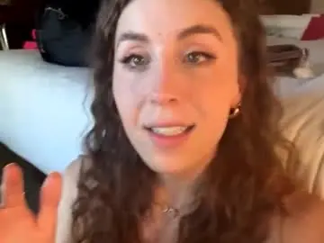 Chaturbate Live Sex Cam of carriemadsin