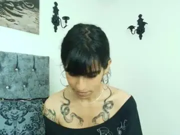 Chaturbate Live Sex of bella_poisonous