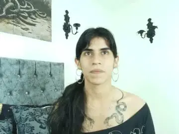 Chaturbate Watch Live Sex Cams of bella_poisonous