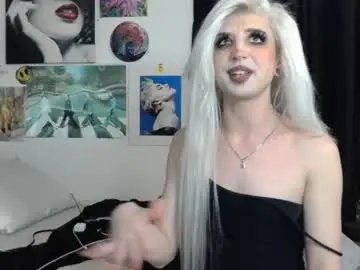 Chaturbate Live Sex Cam of viperthedoll