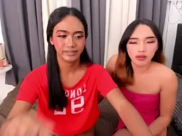 Chaturbate Live Porn of hugecock_pretty123