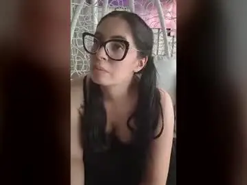 Chaturbate Live Porn of melani_roux