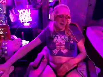 Chaturbate Free Porn Cam of bambibimbosparkles