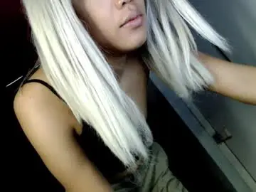 Chaturbate Free Porn Cam of hot_moma69