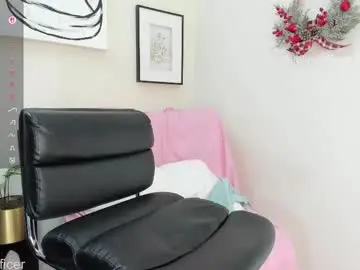 Chaturbate Live Sex Cam of catalinaofficer