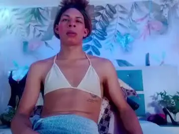 Chaturbate Best live sex cam show of cristhy_huge_cockts