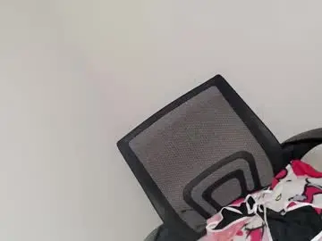 Chaturbate Live Sex of ur_caroline18