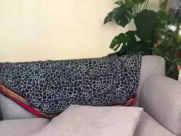 Chaturbate Live Sex Cam of trista_arugula