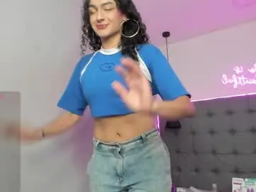 Chaturbate Free Porn Cam of scarletcherry18