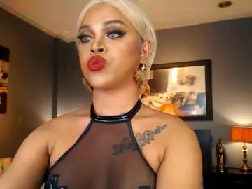 Chaturbate Watch Live Sex Cams of urmajestytyra