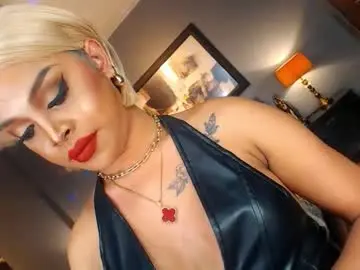 Chaturbate Watch Live Sex Cams of urmajestytyra