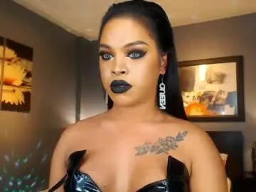 Chaturbate Adult Video Chat of urmajestytyra