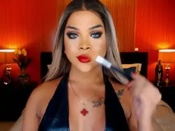 Chaturbate Live Sex Cam of urmajestytyra