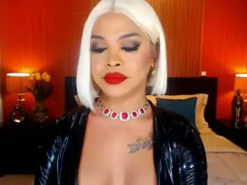 Chaturbate Live Sex Cam of urmajestytyra