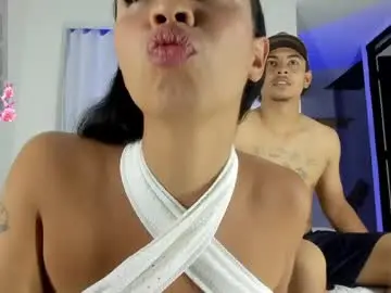 Chaturbate Live Sex Cam of issalovexxx