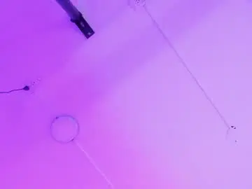 Chaturbate Live Sex Cam of ariannaroux_