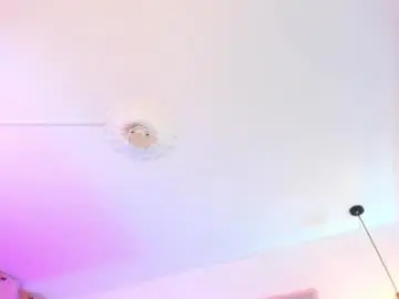 Chaturbate Live Sex Cam of maddie_ray_