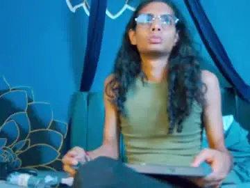 Chaturbate Live Sex Cam of maxi_max0