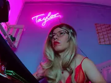 Chaturbate Sex Cam of taylor_cum_hot