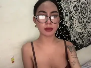 Chaturbate Live Sex of holly_cassandra