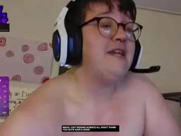 Chaturbate Sex Chat of intentkitten