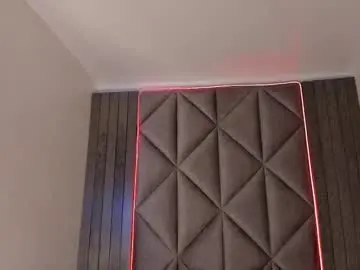 Chaturbate Free Porn Cam of lauraagomezz__