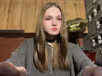 Chaturbate Best live sex cam show of nloraaa