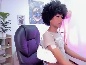 Chaturbate Adult Webcam of naomisaenz_
