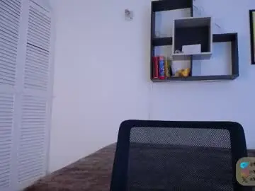 Chaturbate Live Sex Cam of selene_s3xy